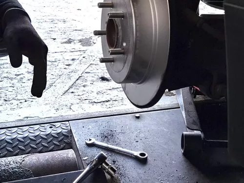 Imagen asociada al servicio de suspensión y amortiguación del taller Maromotor en Santander