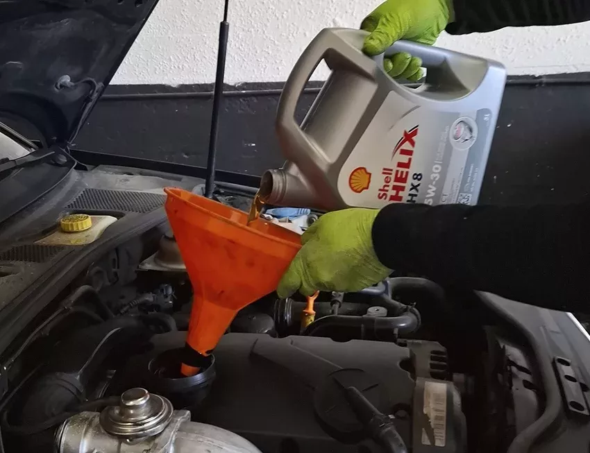 Imagen relacionada con el servicio de mantenimiento preventivo y revisiones del automóvil en Maromotor