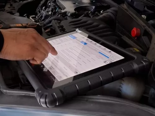 Imagen vinculada al servicio de diagnosis y detección de averías en vehículos del taller Maromotor